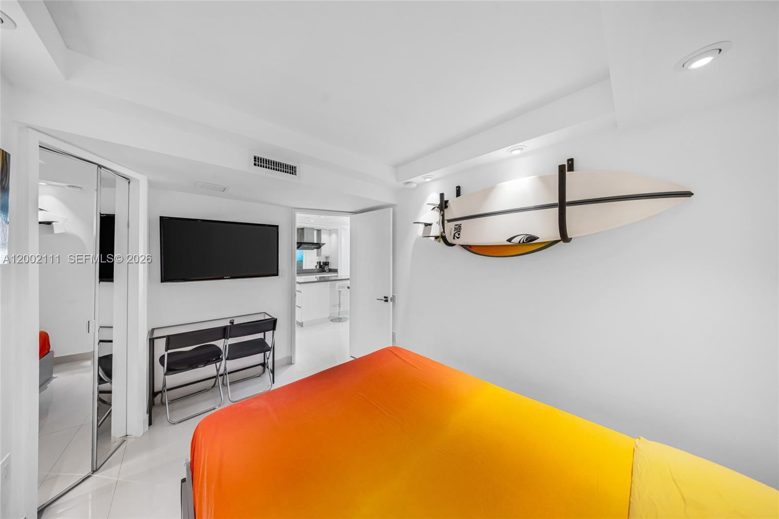 Real estate property located at 465 Ocean Dr #906, Miami-dade, Royal Atlantic Condo, Miami Beach, FL