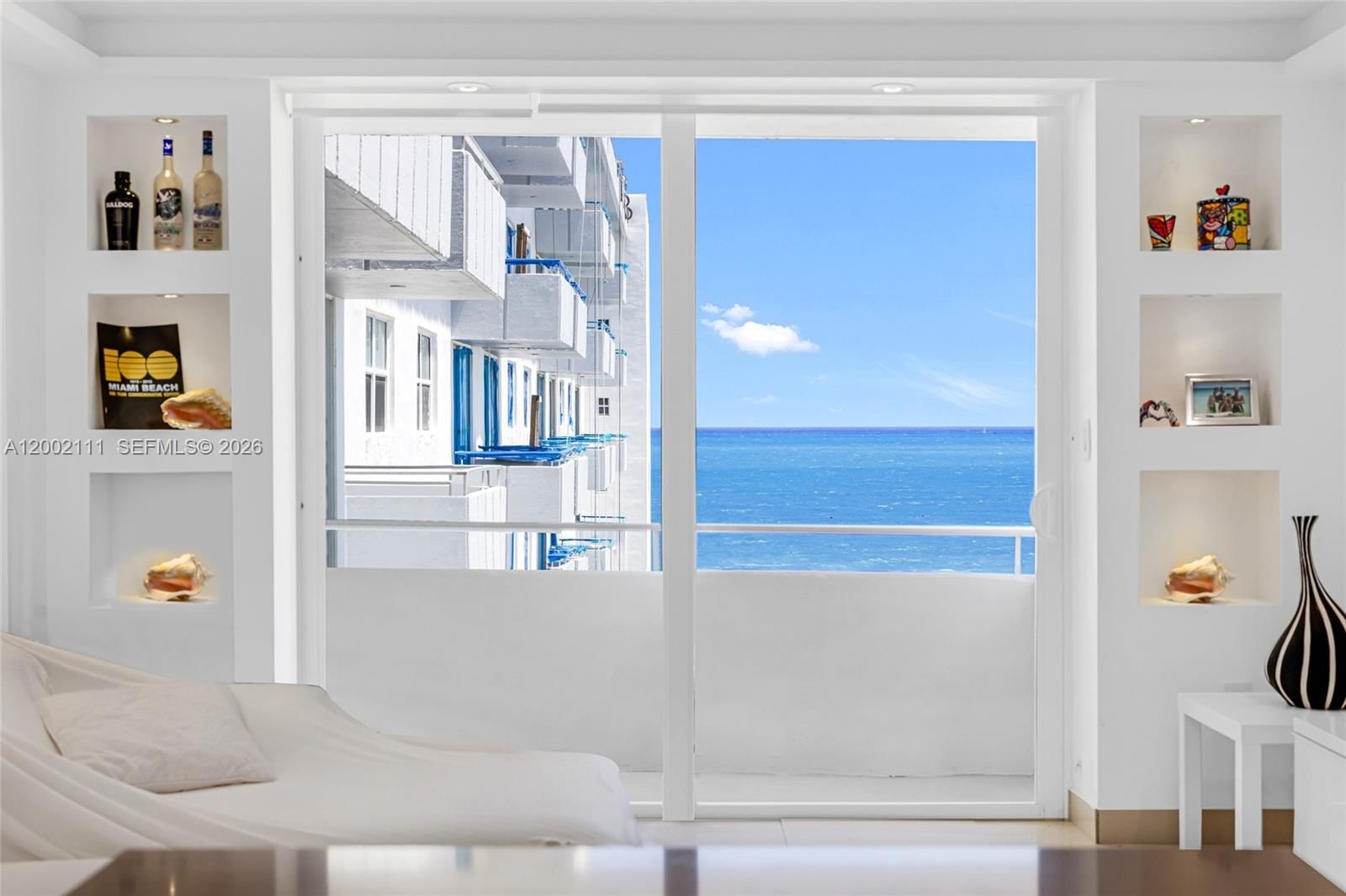 Real estate property located at 465 Ocean Dr #906, Miami-dade, Royal Atlantic Condo, Miami Beach, FL