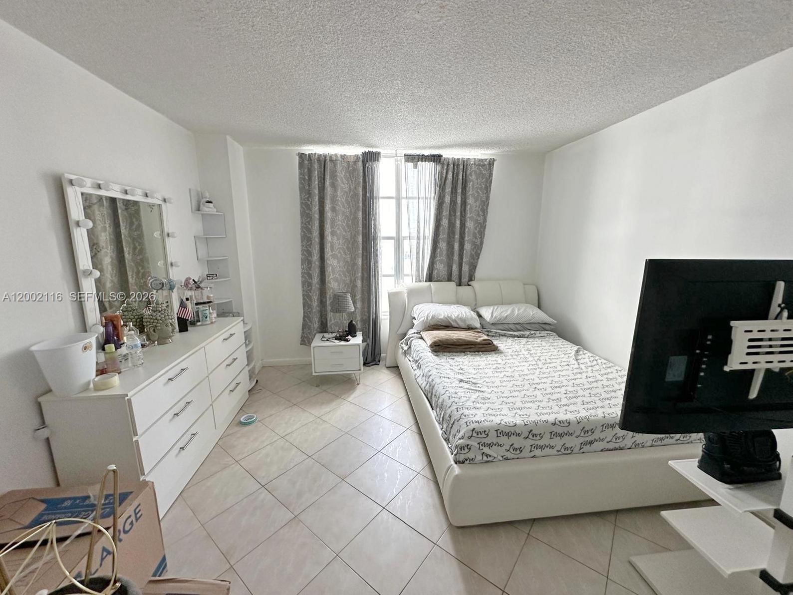 Real estate property located at 3800 Ocean Dr #305, Broward, Hallmark Of Hollywood, Hollywood, FL