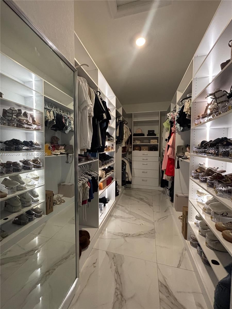 Real estate property located at 16144 148th Pl, Miami-dade, Salerno Community, Miami, FL