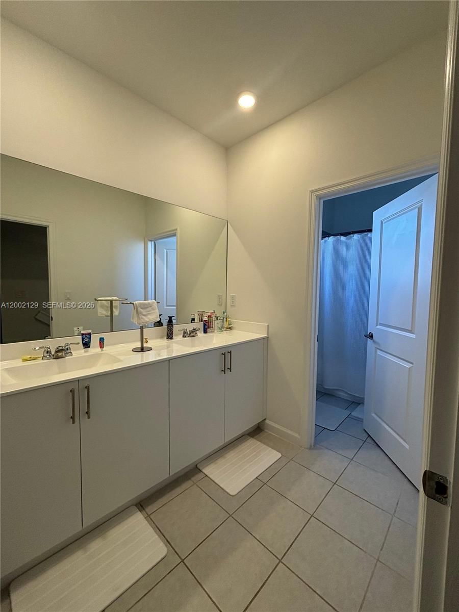 Real estate property located at 16144 148th Pl, Miami-dade, Salerno Community, Miami, FL