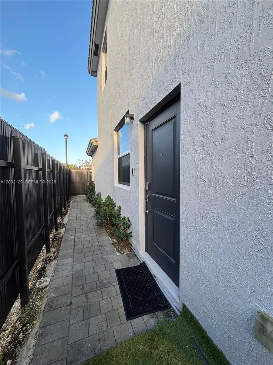 Real estate property located at 16144 148th Pl, Miami-dade, Salerno Community, Miami, FL