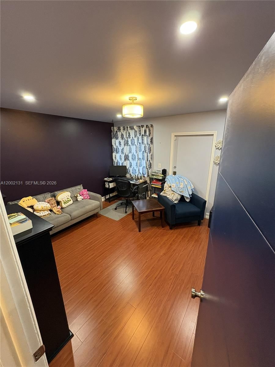 Real estate property located at 6530 Kendale Lakes Dr #1303, Miami-dade, Spanish Villas Condo, Miami, FL