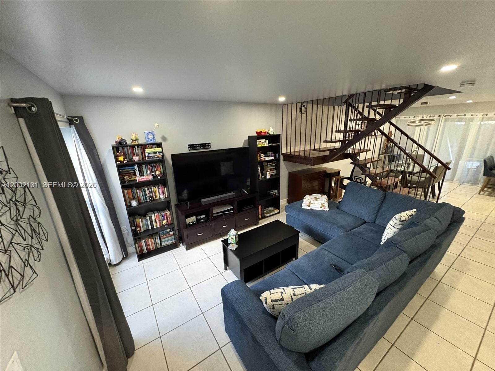 Real estate property located at 6530 Kendale Lakes Dr #1303, Miami-dade, Spanish Villas Condo, Miami, FL