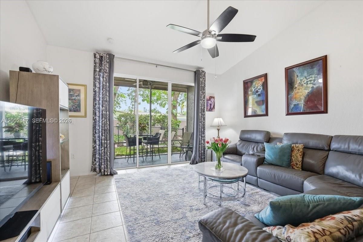 Real estate property located at 7600 Aragon Blvd #1, Broward, Regency Homes At Sunrise, Sunrise, FL