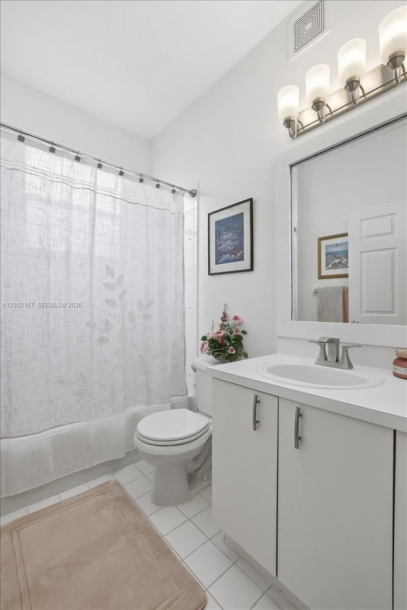 Real estate property located at 7600 Aragon Blvd #1, Broward, Regency Homes At Sunrise, Sunrise, FL