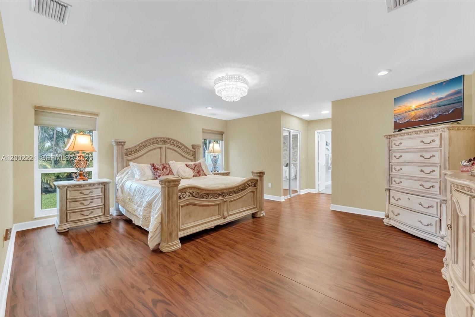 Real estate property located at 9941 143rd St, Miami-dade, Maylen Heights, Miami, FL