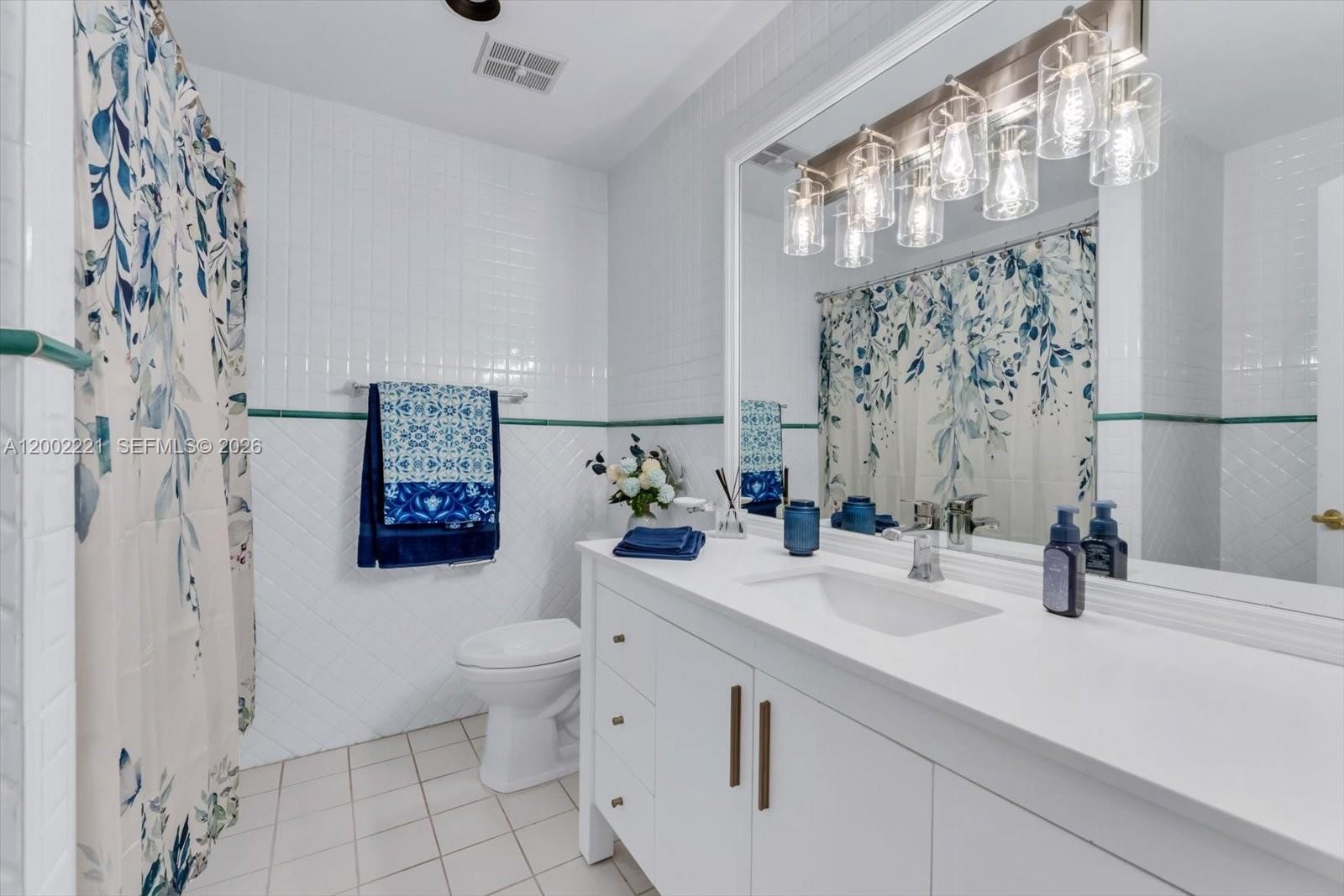 Real estate property located at 9941 143rd St, Miami-dade, Maylen Heights, Miami, FL