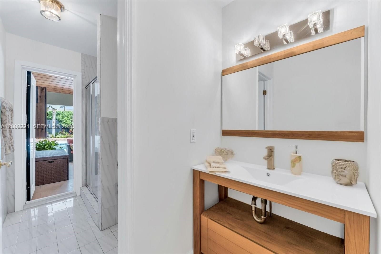 Real estate property located at 9941 143rd St, Miami-dade, Maylen Heights, Miami, FL