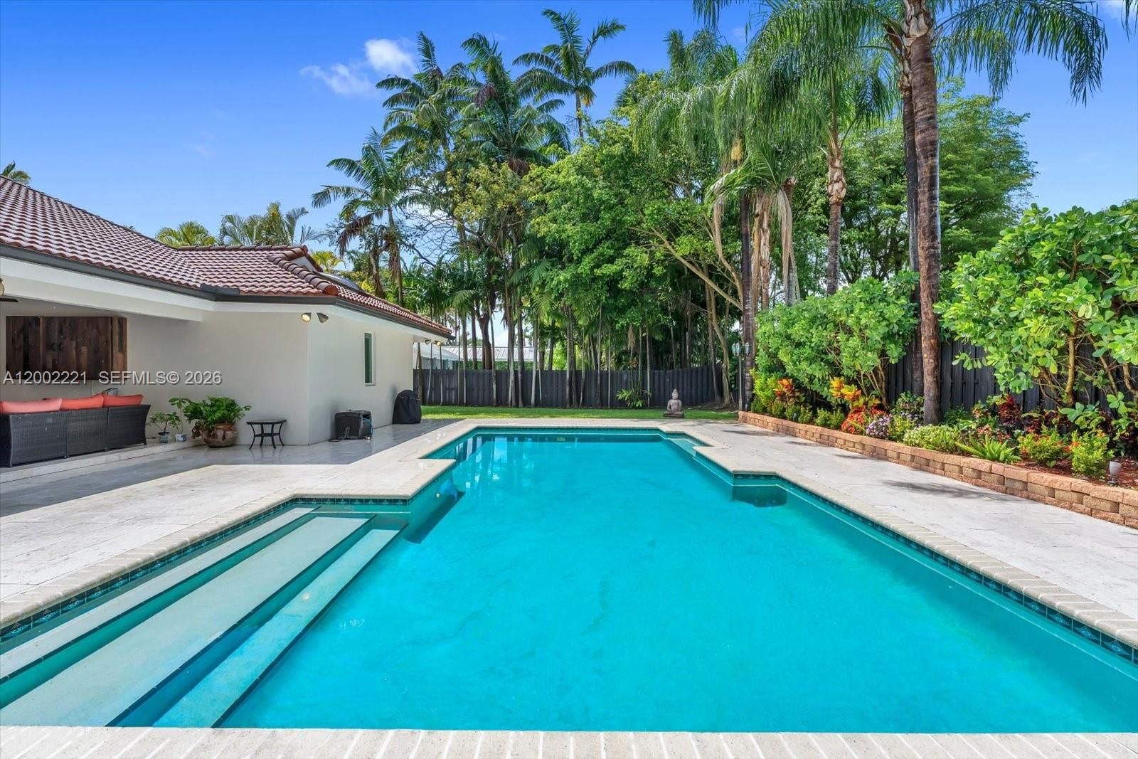 Real estate property located at 9941 143rd St, Miami-dade, Maylen Heights, Miami, FL