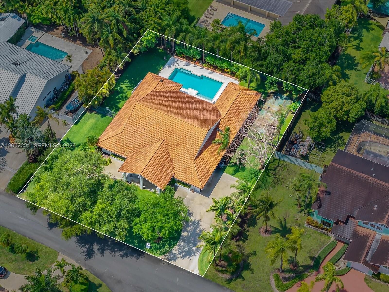 Real estate property located at 9941 143rd St, Miami-dade, Maylen Heights, Miami, FL