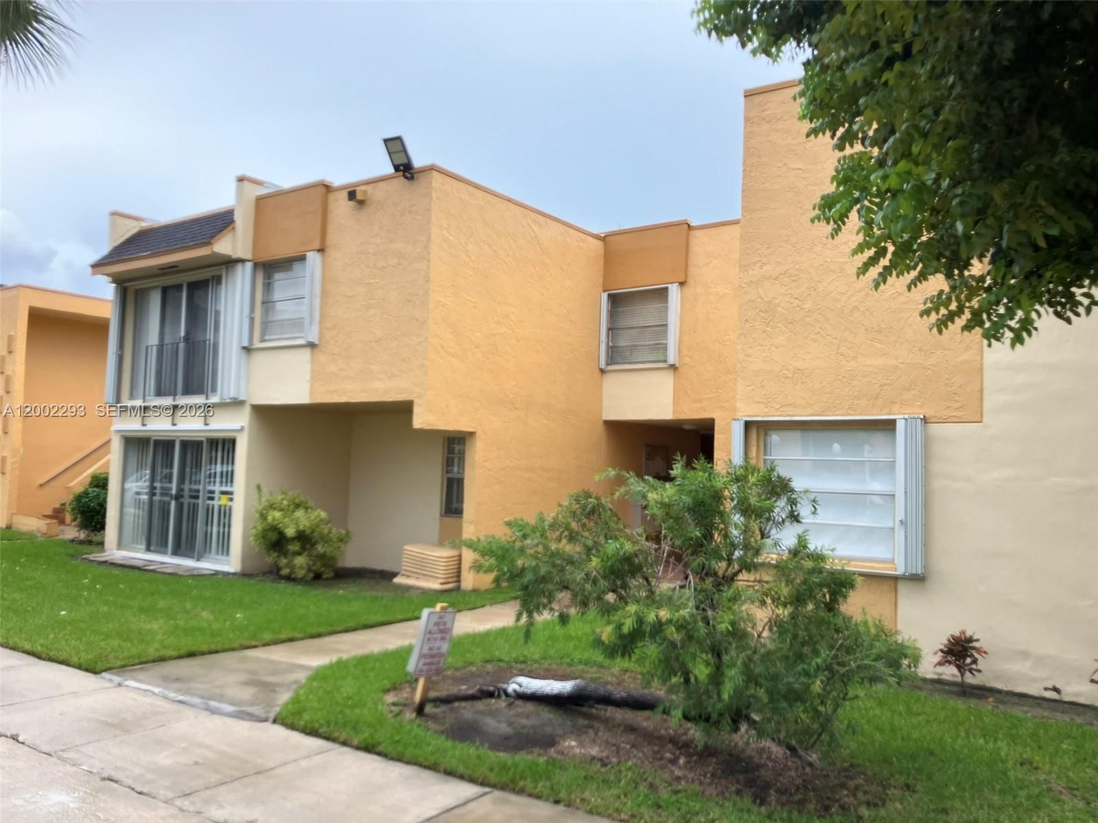 Real estate property located at 9311 4th St #104B, Miami-dade, South Winds Condo, Miami, FL