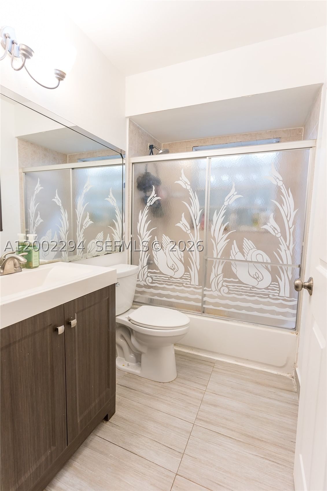 Real estate property located at 7876 189th St, Miami-dade, Country Lake Park, Hialeah, FL