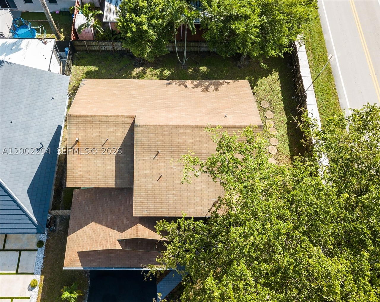Real estate property located at 7876 189th St, Miami-dade, Country Lake Park, Hialeah, FL