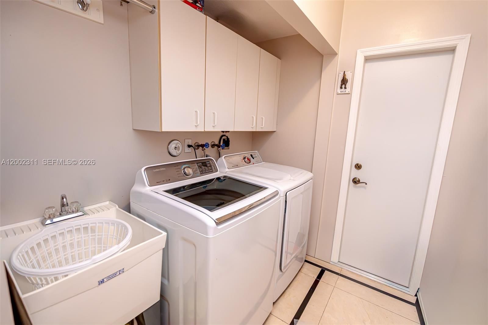 Real estate property located at 6772 111th Ave, Miami-dade, Doral Isles Pacifica, Doral, FL