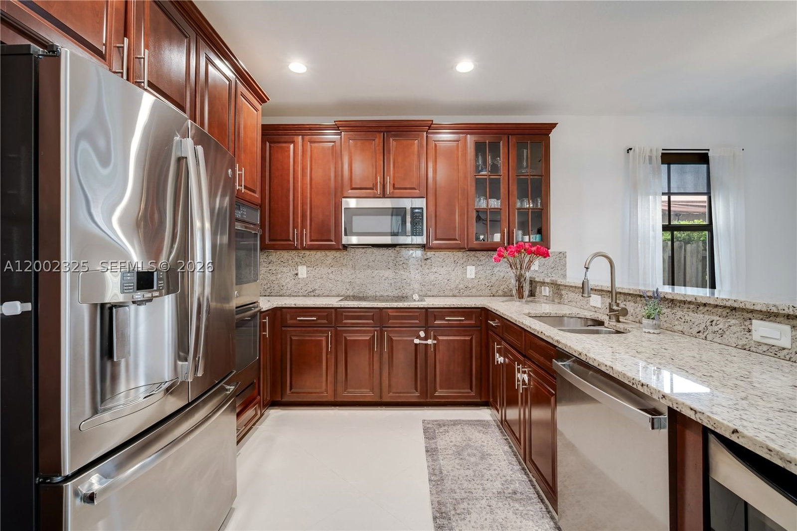 Real estate property located at 10045 86th Ter, Miami-dade, Isles At Grand Bay, Doral, FL