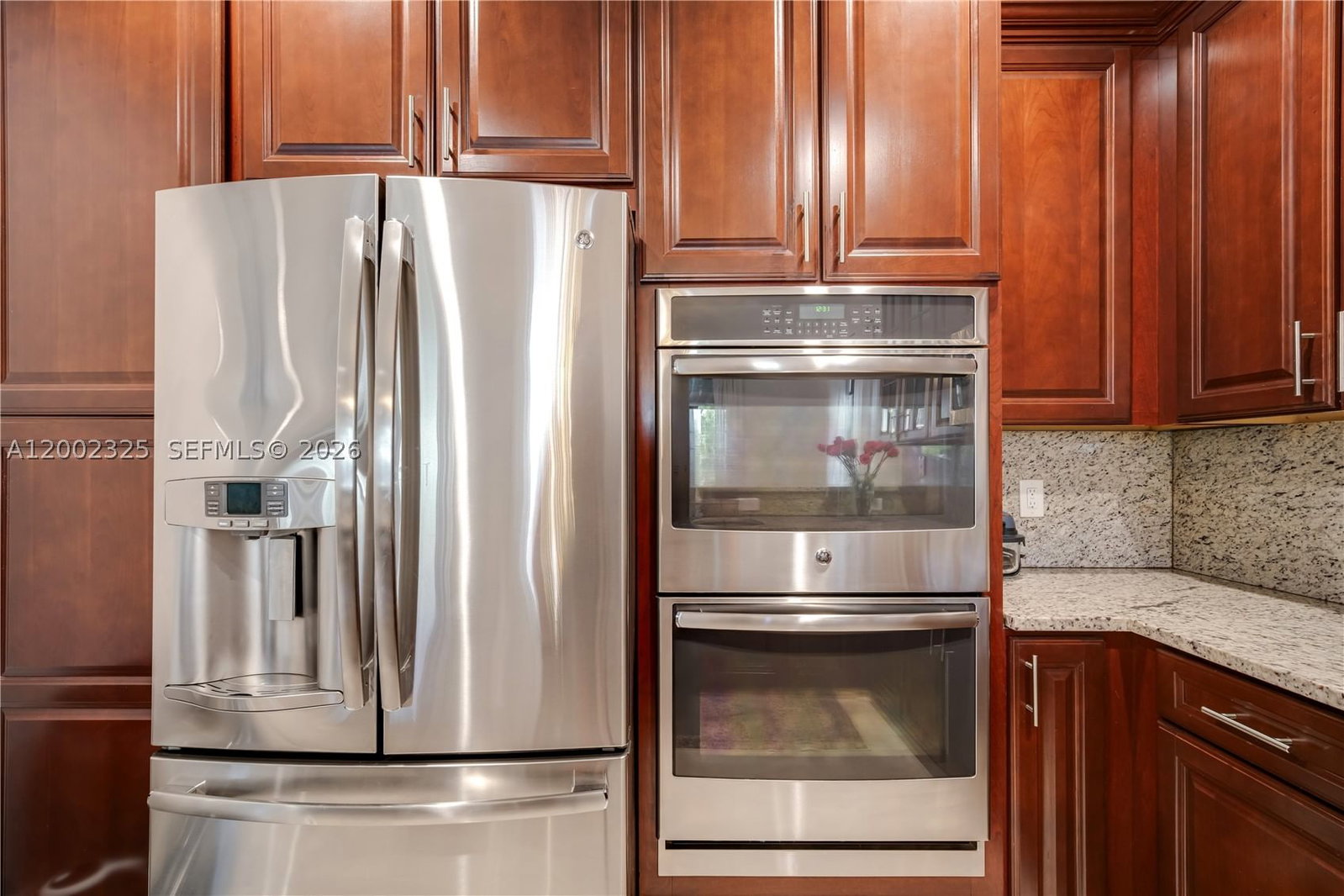 Real estate property located at 10045 86th Ter, Miami-dade, Isles At Grand Bay, Doral, FL