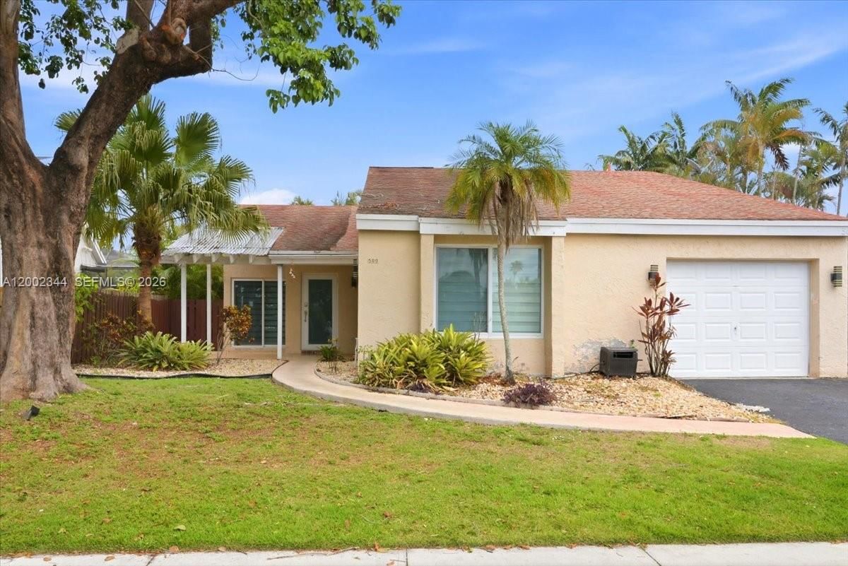 Real estate property located at 500 167th Ter, Broward, Bonaventure Lakes Add 2, Weston, FL