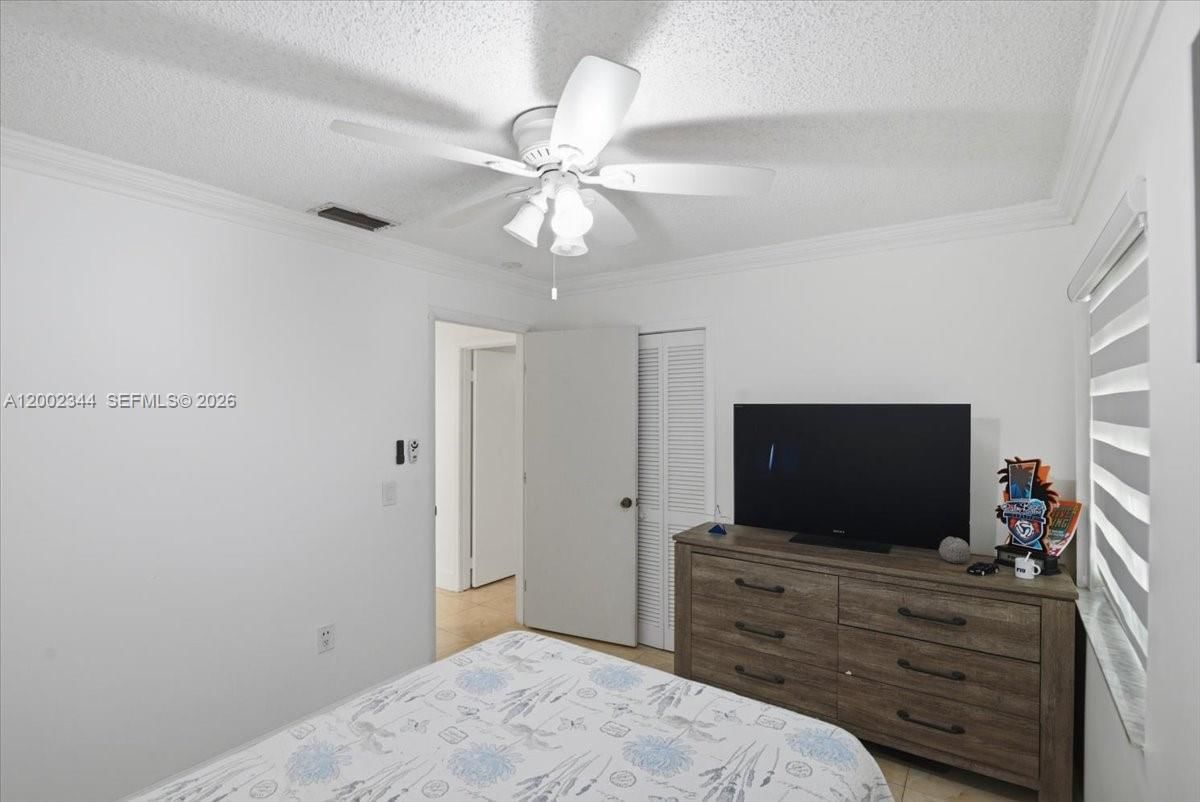 Real estate property located at 500 167th Ter, Broward, Bonaventure Lakes Add 2, Weston, FL