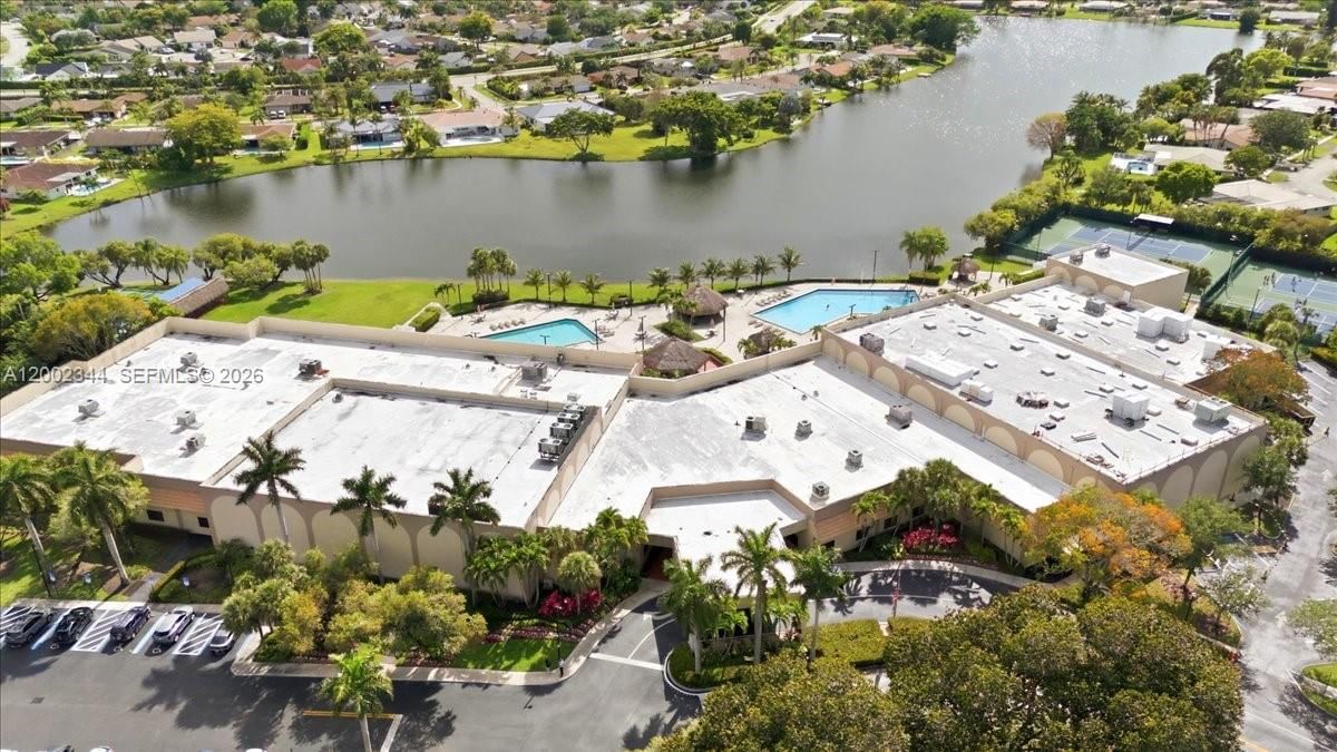 Real estate property located at 500 167th Ter, Broward, Bonaventure Lakes Add 2, Weston, FL
