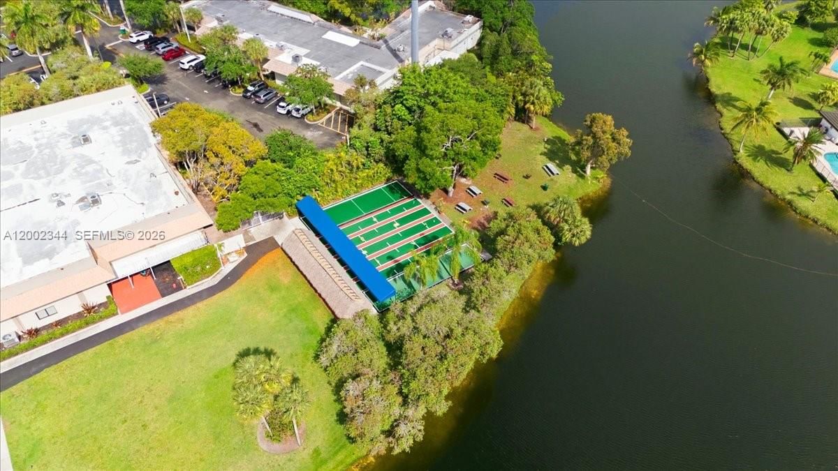Real estate property located at 500 167th Ter, Broward, Bonaventure Lakes Add 2, Weston, FL