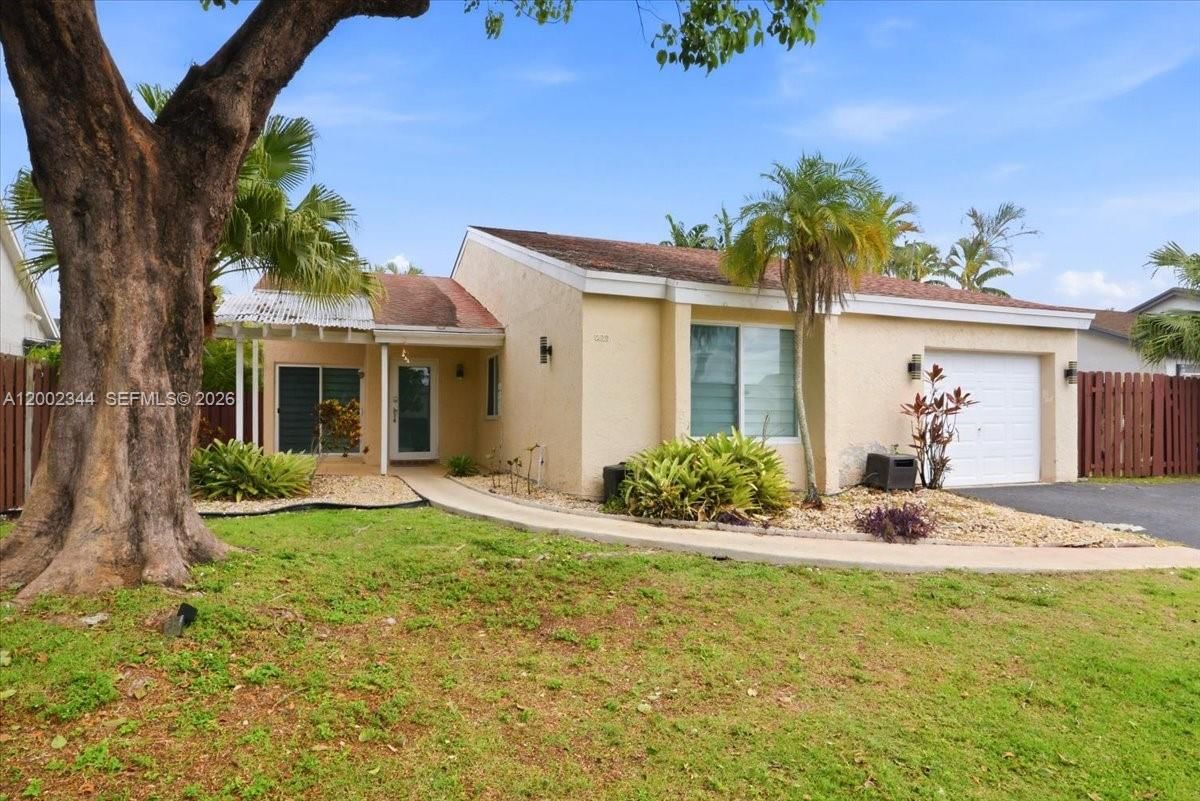 Real estate property located at 500 167th Ter, Broward, Bonaventure Lakes Add 2, Weston, FL