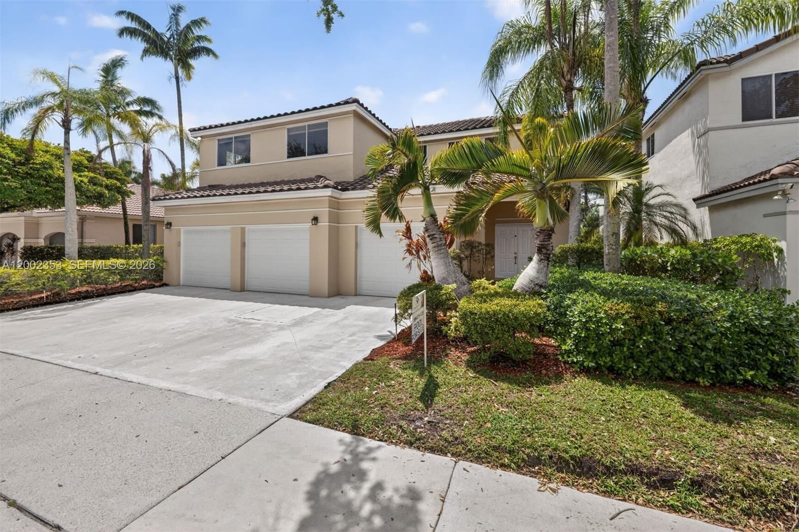 Real estate property located at 1115 Camellia Cir, Broward, The Islands, Weston, FL