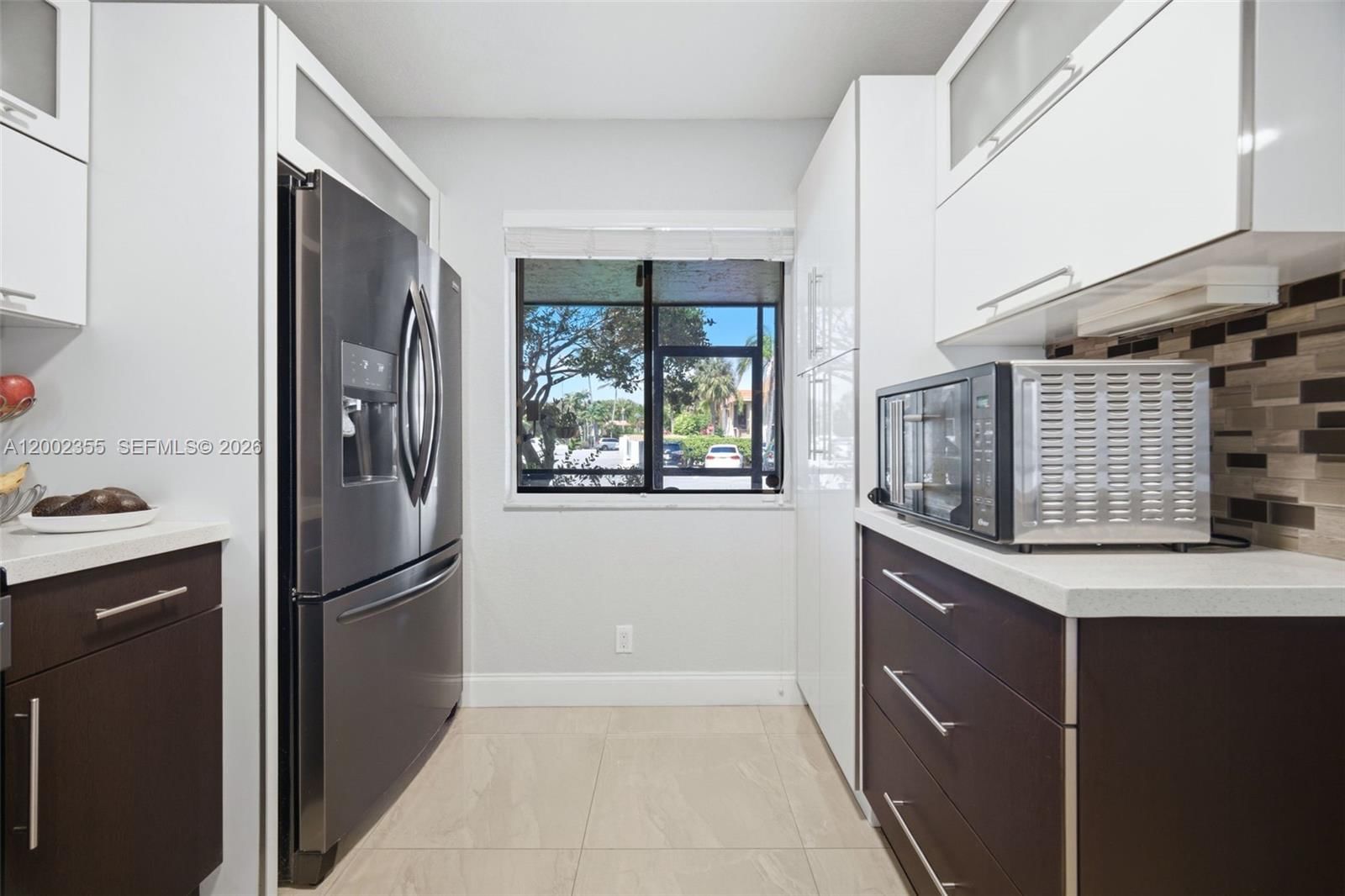 Real estate property located at 390 Lakeview Dr #102, Broward, Racquet Club Apts At Bona, Weston, FL