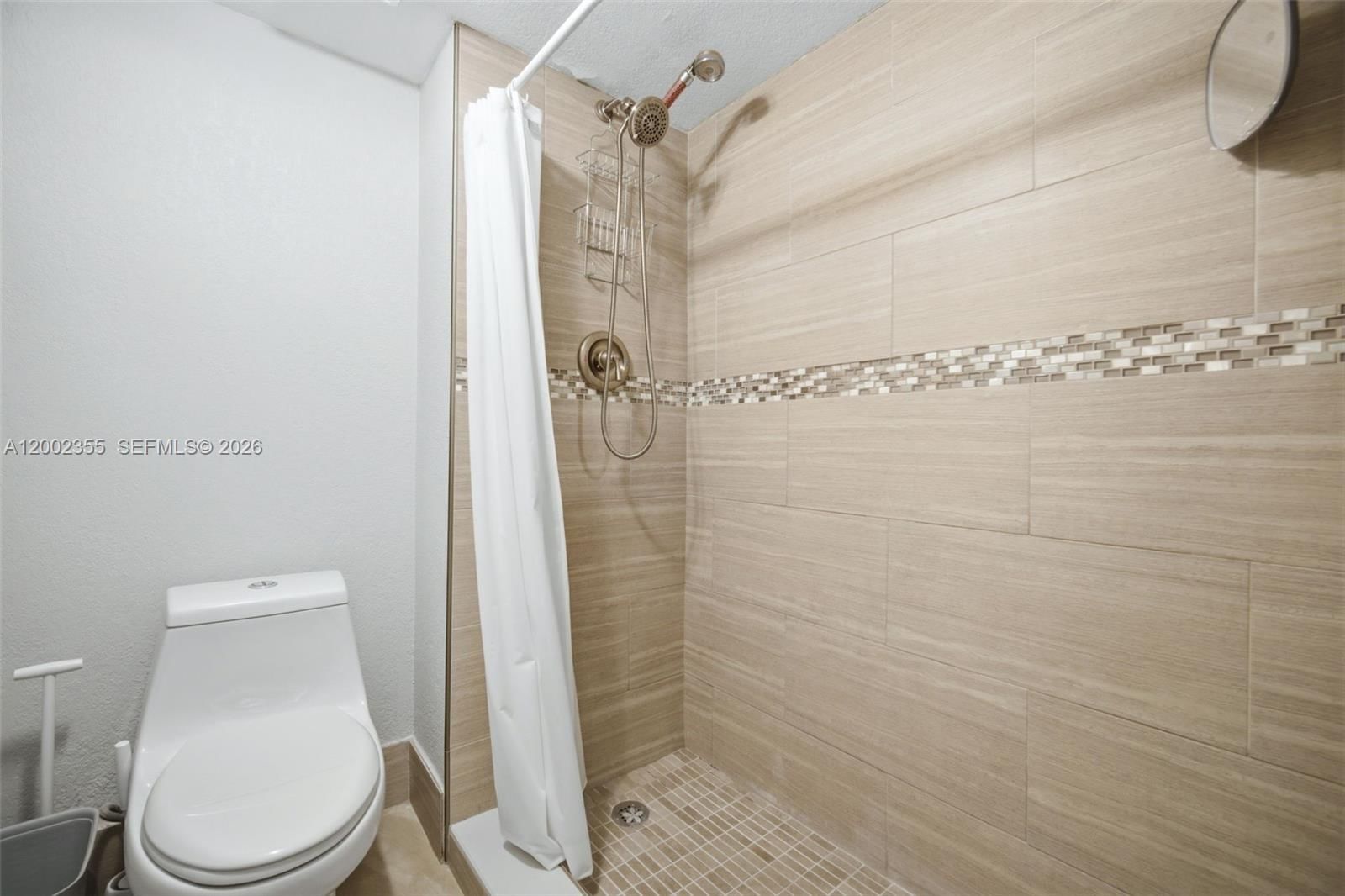 Real estate property located at 390 Lakeview Dr #102, Broward, Racquet Club Apts At Bona, Weston, FL