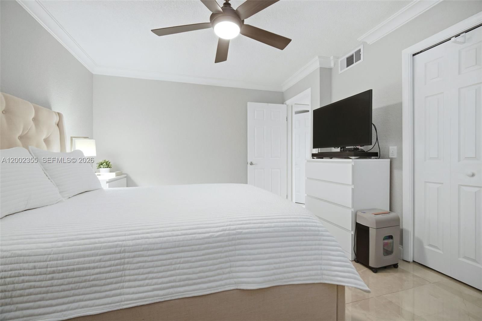 Real estate property located at 390 Lakeview Dr #102, Broward, Racquet Club Apts At Bona, Weston, FL