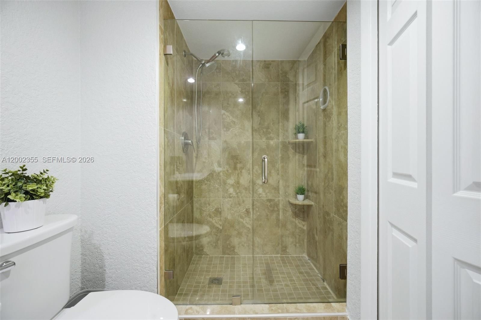 Real estate property located at 390 Lakeview Dr #102, Broward, Racquet Club Apts At Bona, Weston, FL