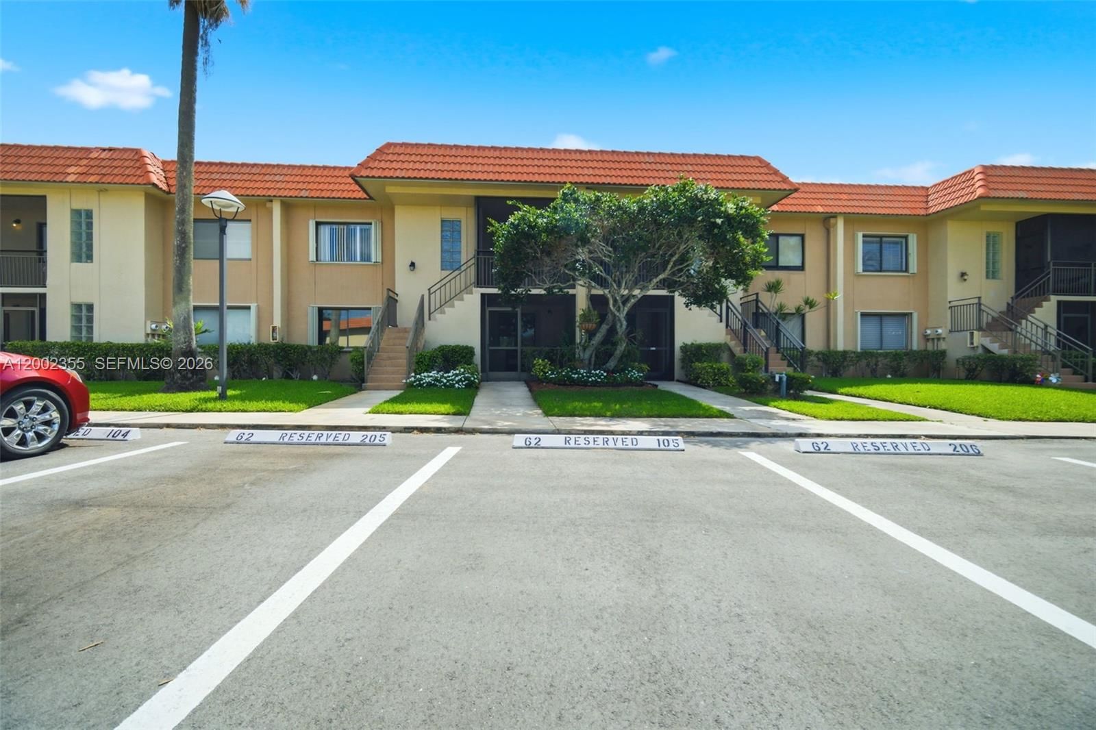 Real estate property located at 390 Lakeview Dr #102, Broward, Racquet Club Apts At Bona, Weston, FL