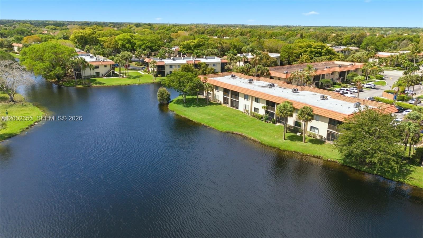 Real estate property located at 390 Lakeview Dr #102, Broward, Racquet Club Apts At Bona, Weston, FL