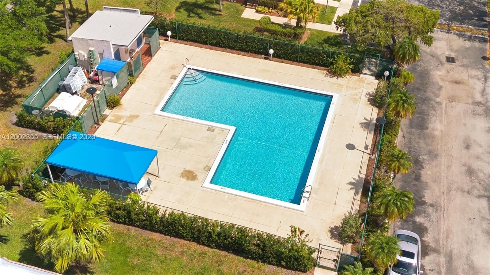 Real estate property located at 390 Lakeview Dr #102, Broward, Racquet Club Apts At Bona, Weston, FL