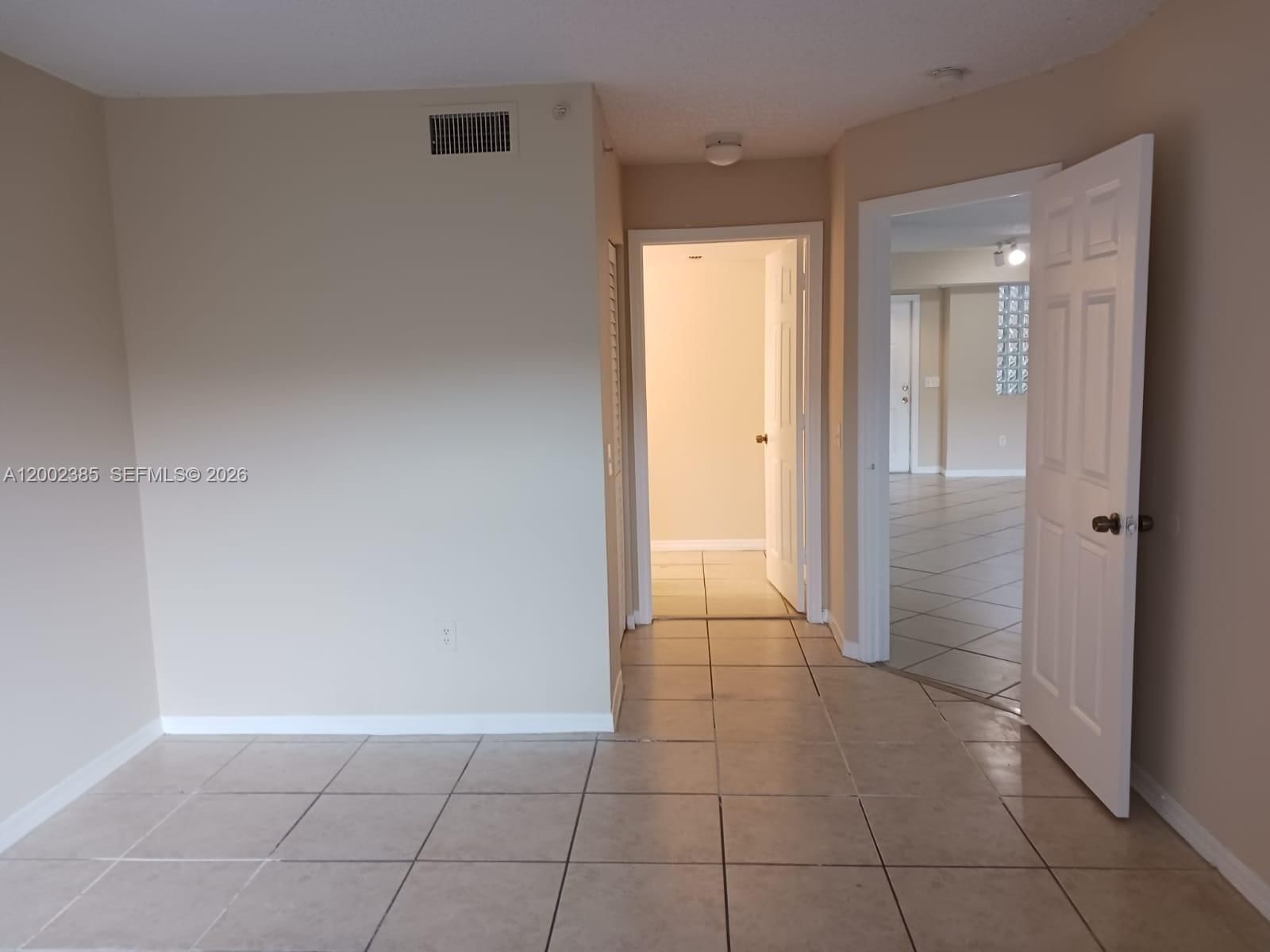 Real estate property located at , Broward, La Via Condo, Pembroke Pines, FL