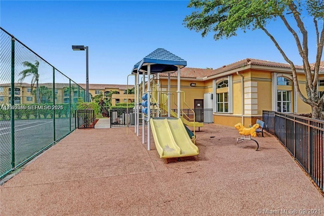 Real estate property located at , Broward, La Via Condo, Pembroke Pines, FL