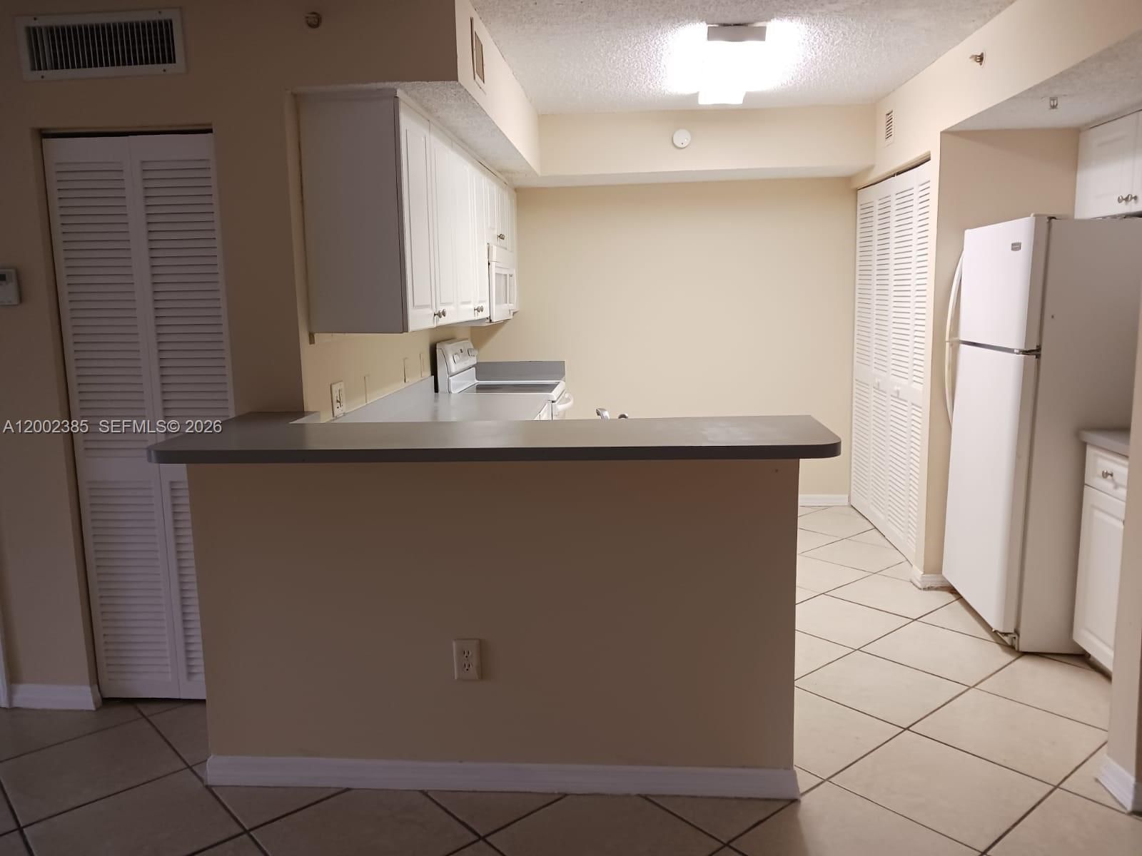 Real estate property located at , Broward, La Via Condo, Pembroke Pines, FL