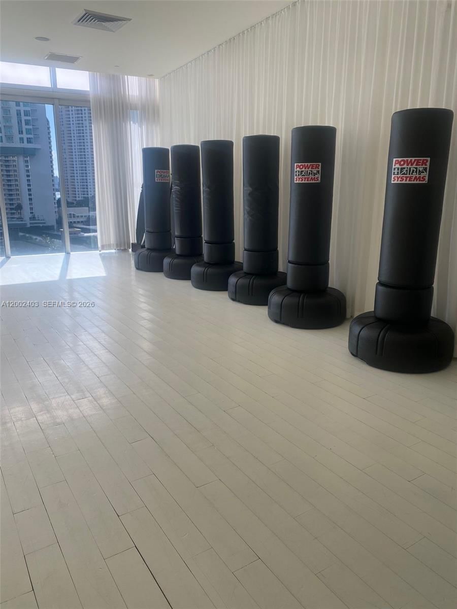 Real estate property located at 475 Brickell Ave #5508, Miami-dade, Iconbrickell Condo No 1, Miami, FL