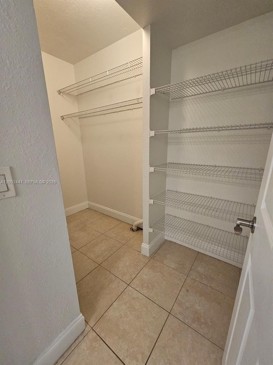 Real estate property located at 4401 Mcnab Rd #22, Broward, Palm Aire Gardens Condo, Pompano Beach, FL