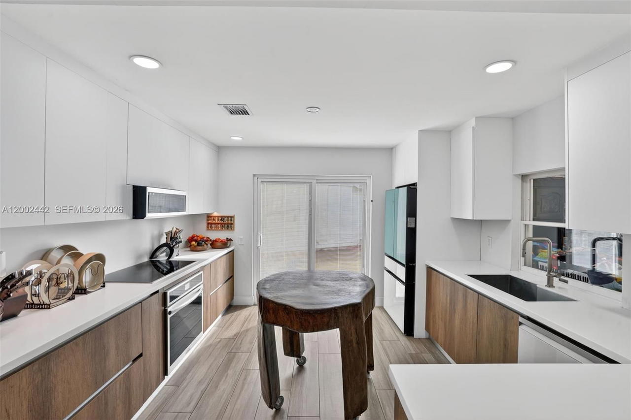 Real estate property located at 14914 142nd Pl, Miami-dade, Country Walk Sec 4, Miami, FL