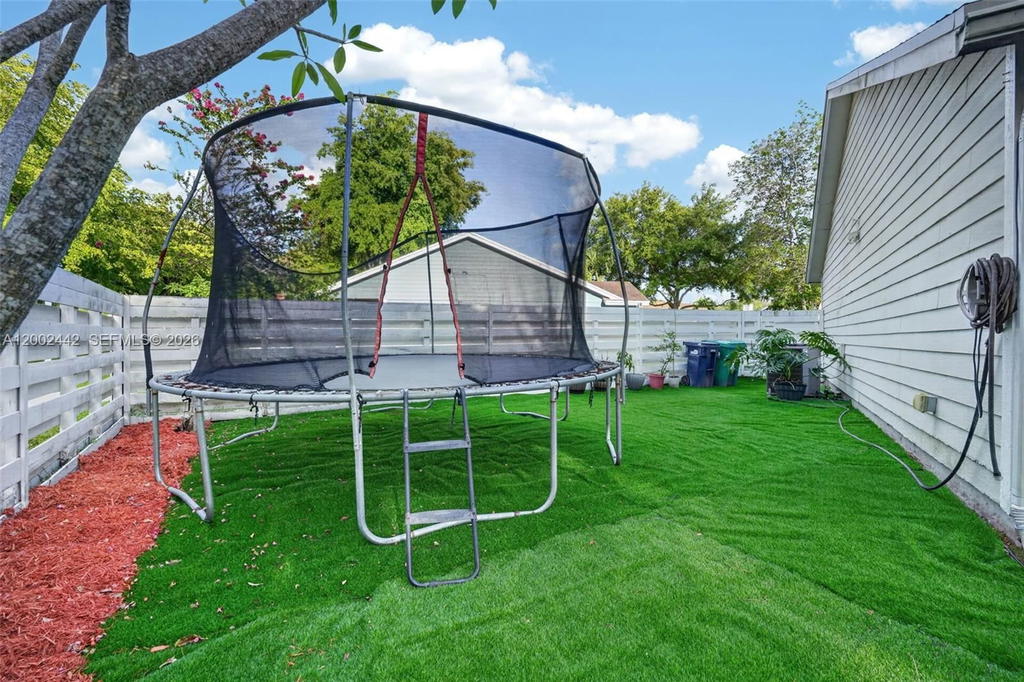Real estate property located at 14914 142nd Pl, Miami-dade, Country Walk Sec 4, Miami, FL
