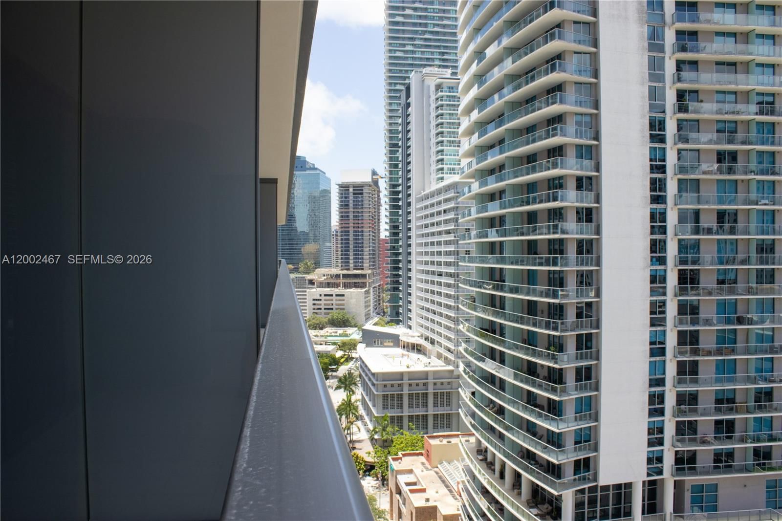 Real estate property located at 1000 Brickell Plz #1906, Miami-dade, Brickell Flatiron Condo, Miami, FL