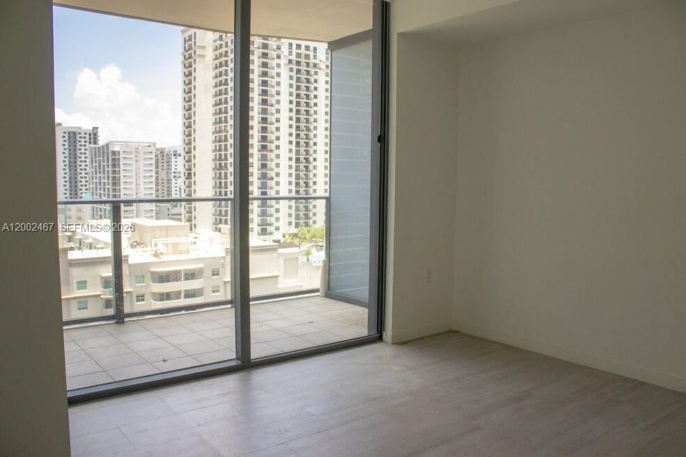 Real estate property located at 1000 Brickell Plz #1906, Miami-dade, Brickell Flatiron Condo, Miami, FL