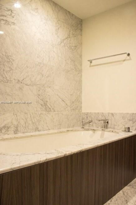 Real estate property located at 1000 Brickell Plz #1906, Miami-dade, Brickell Flatiron Condo, Miami, FL