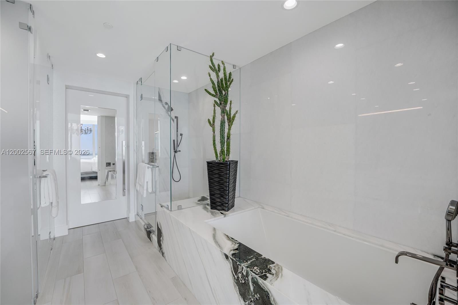 Real estate property located at 2900 7th Ave #4003, Miami-dade, Biscayne Beach Condo, Miami, FL