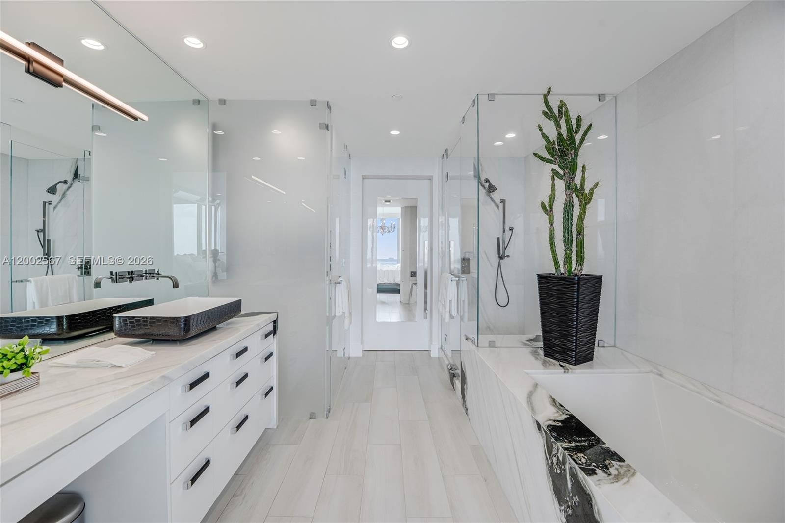 Real estate property located at 2900 7th Ave #4003, Miami-dade, Biscayne Beach Condo, Miami, FL