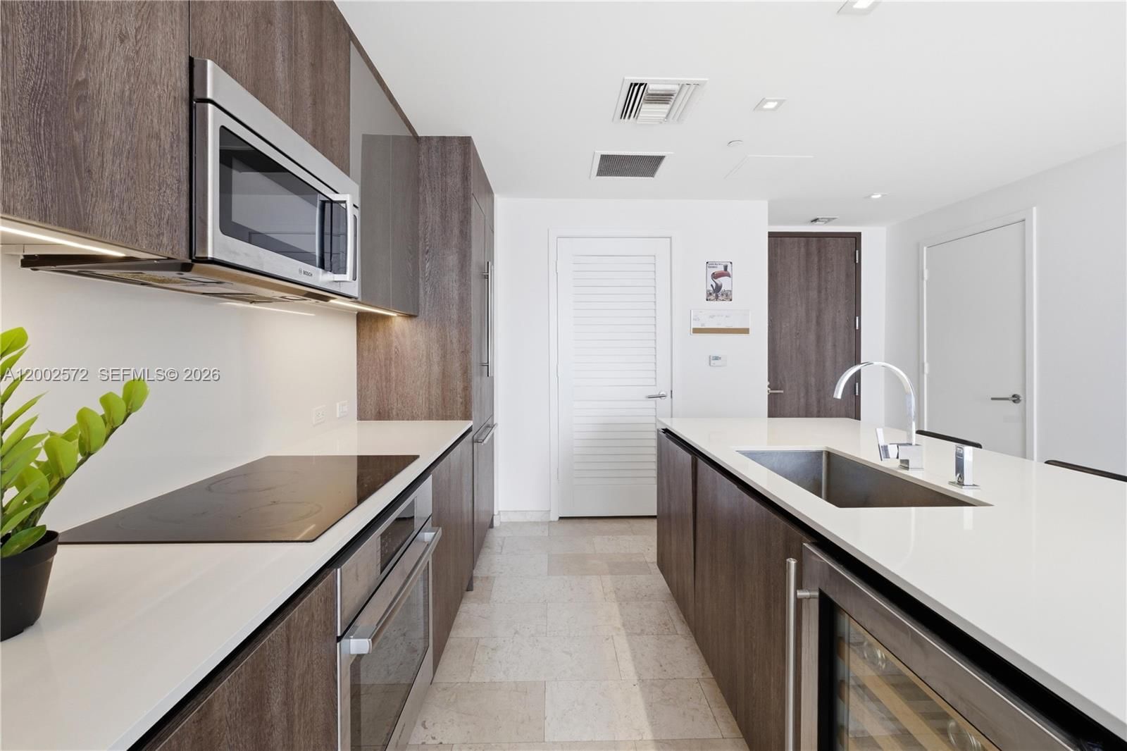 Real estate property located at 68 6th St #1106, Miami-dade, Reach Condo, Miami, FL