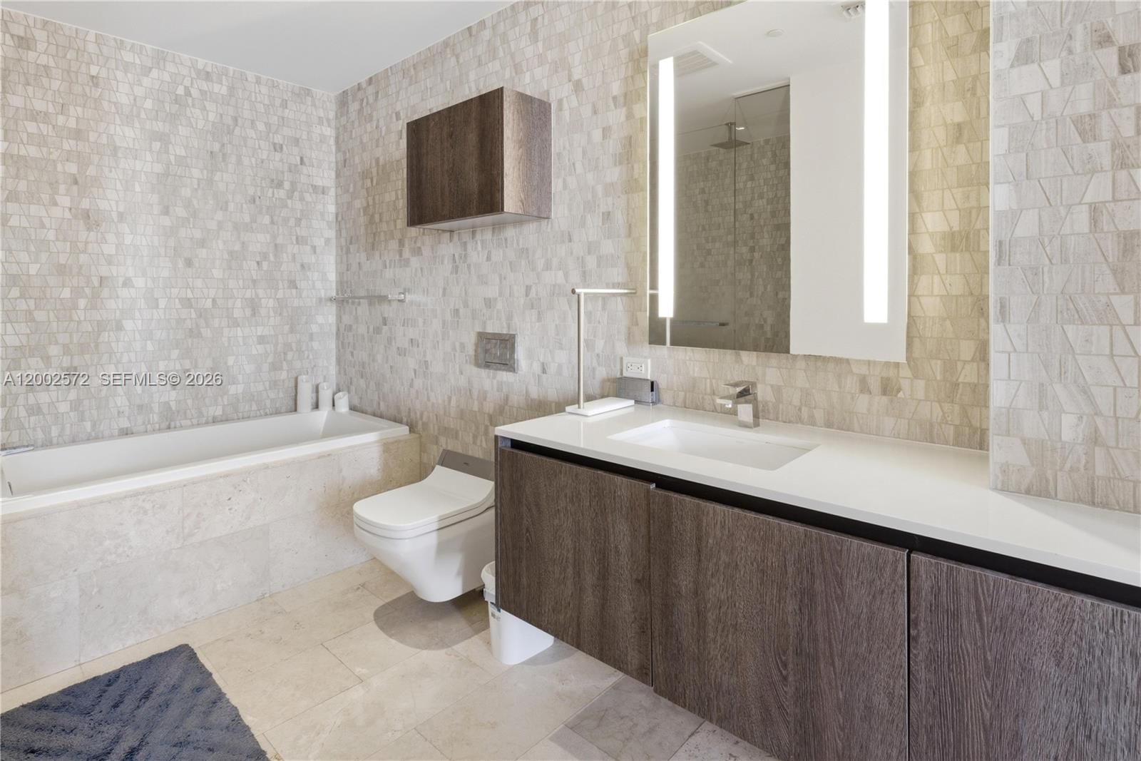 Real estate property located at 68 6th St #1106, Miami-dade, Reach Condo, Miami, FL