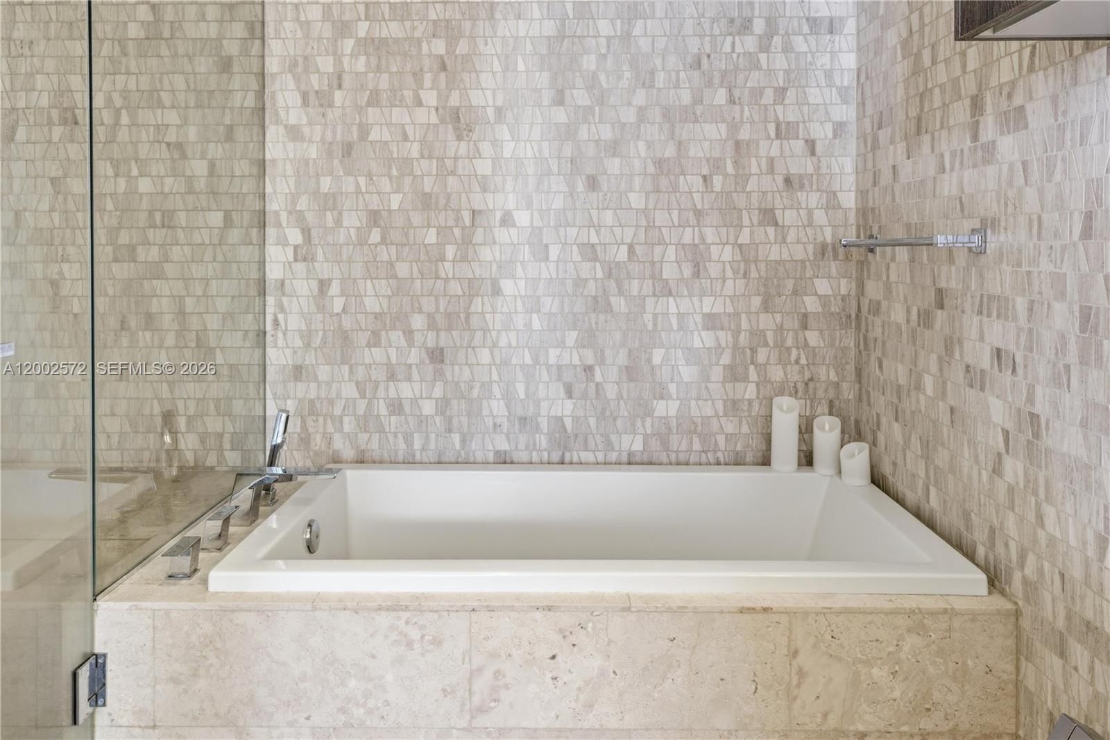 Real estate property located at 68 6th St #1106, Miami-dade, Reach Condo, Miami, FL