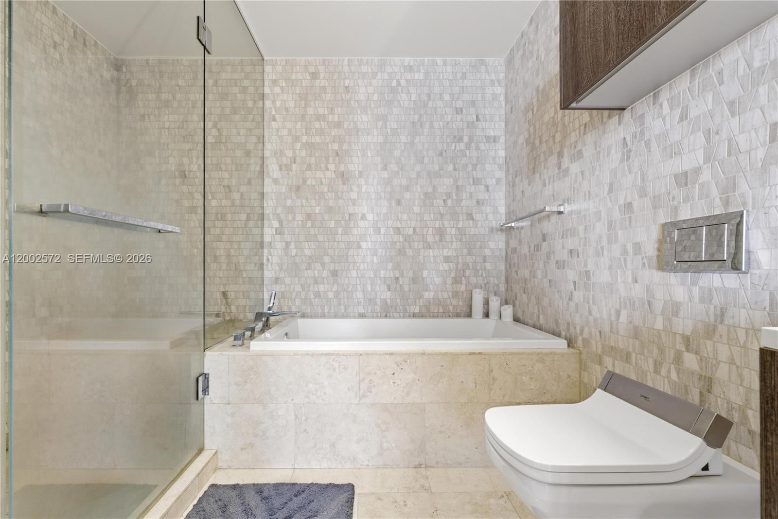 Real estate property located at 68 6th St #1106, Miami-dade, Reach Condo, Miami, FL